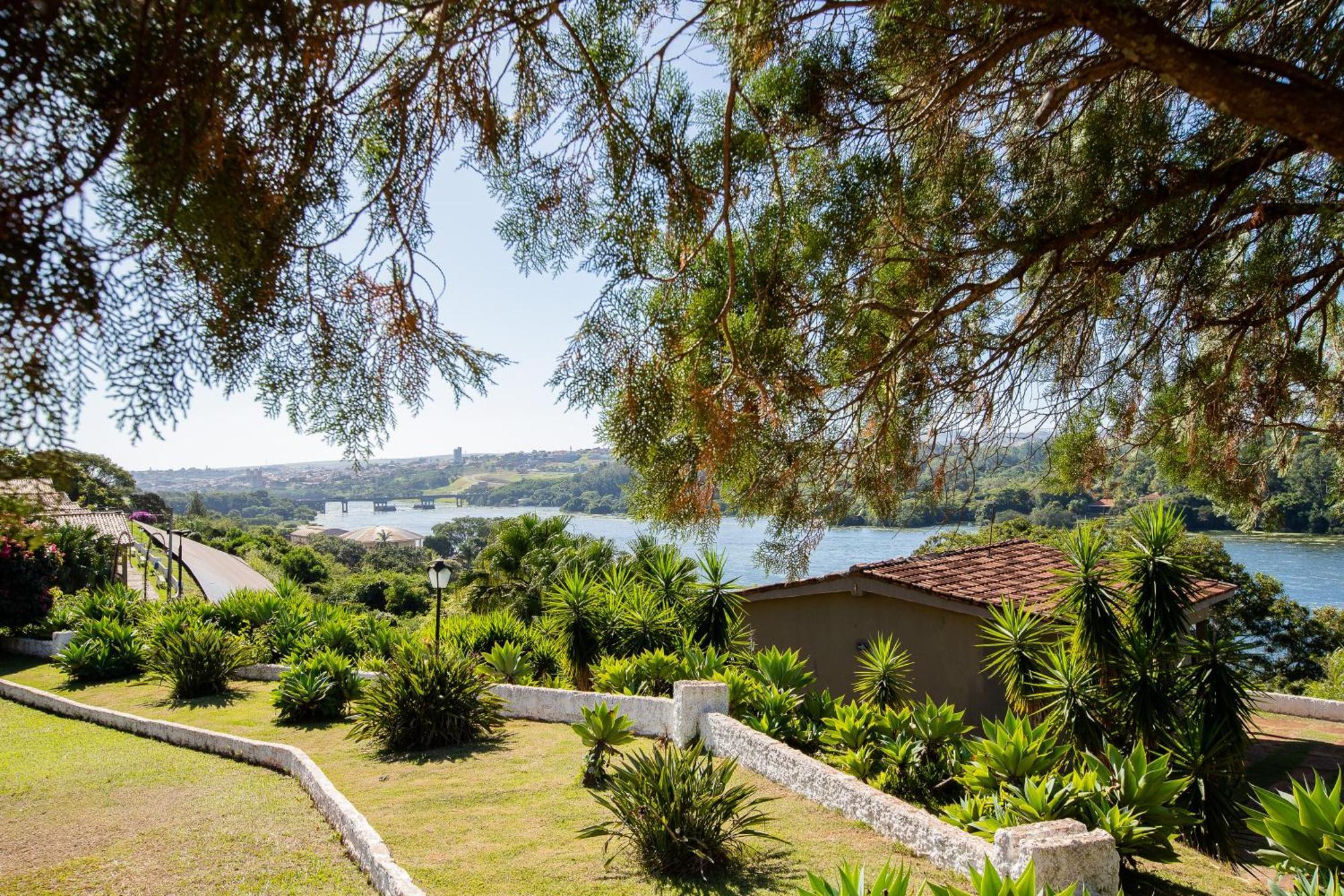 Panorama Park Hotel Igaracu do Tiete エクステリア 写真
