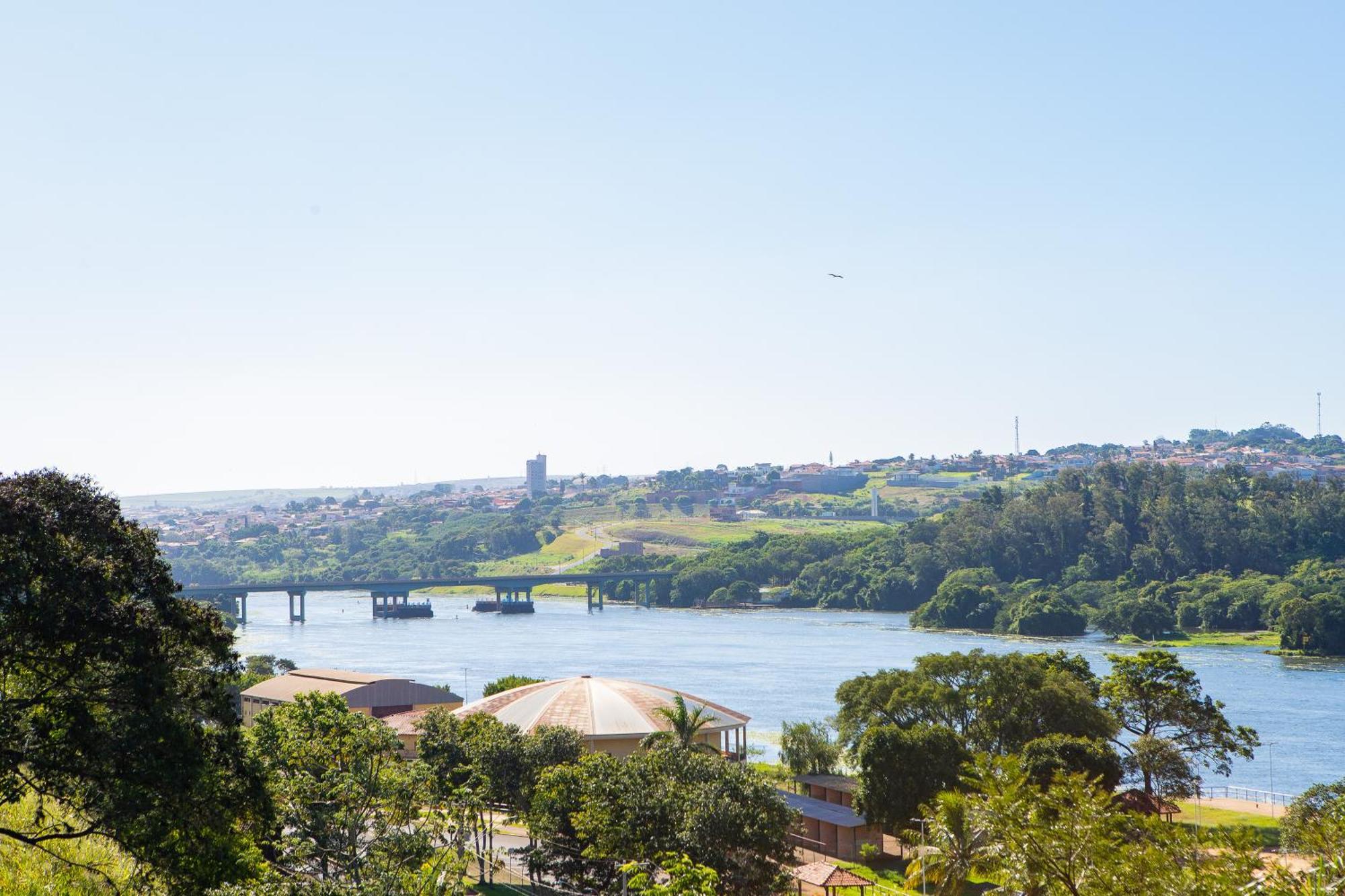 Panorama Park Hotel Igaracu do Tiete エクステリア 写真